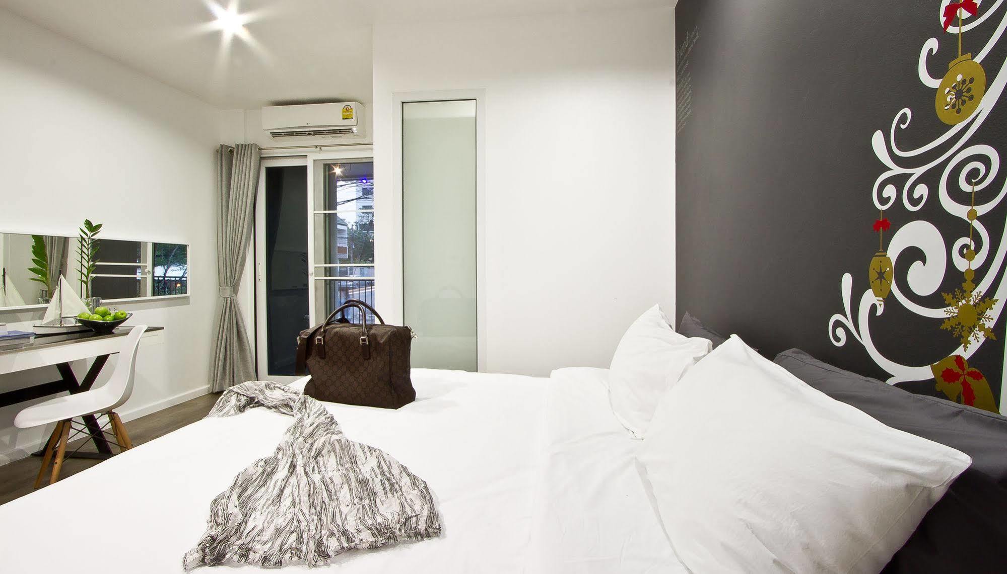 Blu Monkey Hotell 3*